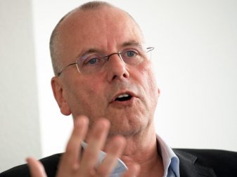 Fortuna-Chef Thomas Röttgermann glaubt nicht an Fanansammlungen bei möglichen Geisterspielen in der Fußball-Bundesliga. Foto: Federico Gambarini/dpa Fortuna-Chef Thomas Röttgermann glaubt nicht an Fanansammlungen bei möglichen Geisterspielen in der Fußball-Bundesliga. Foto: Federico Gambarini/dpa