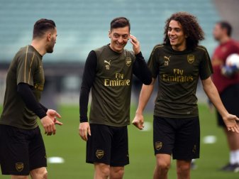FC Arsenal öffnet Trainingsgelände für seine Spieler FC Arsenal öffnet Trainingsgelände für seine Spieler