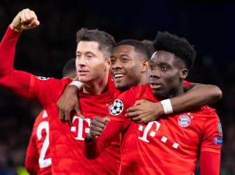 Fühlt sich wohl in Bayerns Star-Ensample: Alphonso Davies (r). Foto: Sven Hoppe/dpa Fühlt sich wohl in Bayerns Star-Ensample: Alphonso Davies (r). Foto: Sven Hoppe/dpa