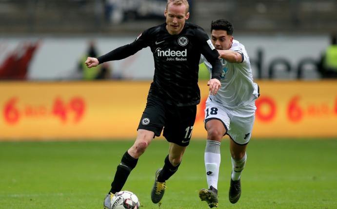Rode (l.) steht mit der SGE im Pokal-Halbfinale