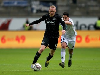 Rode (l.) steht mit der SGE im Pokal-Halbfinale Rode (l.) steht mit der SGE im Pokal-Halbfinale
