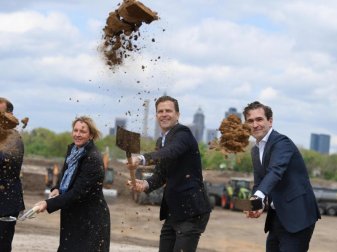 Im Mai 2019 wurde in Frankfurt der Spatenstich der DFB-Akademie statt. Foto: Arne Dedert/dpa Im Mai 2019 wurde in Frankfurt der Spatenstich der DFB-Akademie statt. Foto: Arne Dedert/dpa