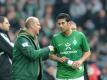 Arbeiteten bei Werder Bremen zusammen: Trainer Thomas Schaaf (l) und Claudio Pizarro. Foto: picture alliance / dpa