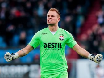 Stand von 2014 bis 2017 beim FC Schalke 05 unter Vertrag: Timon Wellenreuther, Torwart bei Willem II Tilburg. Foto: Kay Int Veen/PRO SHOTS/dpa Stand von 2014 bis 2017 beim FC Schalke 05 unter Vertrag: Timon Wellenreuther, Torwart bei Willem II Tilburg. Foto: Kay Int Veen/PRO SHOTS/dpa