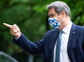 Mahnt die Einhaltung der Regeln des DFL-Konzeptes bei den Geisterspielen an: Markus Söder (CSU), Ministerpräsident von Bayern. Foto: Sven Hoppe/dpa