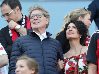 Toni Schumacher begrüßt den Bundesliga-Start