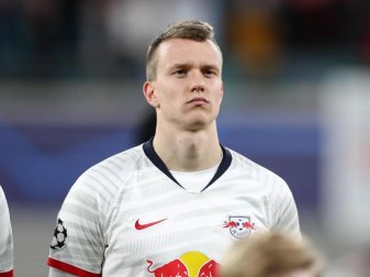 Hat seinen Vertrag bei RB Leipzig vorzeitig verlängert: Lukas Klostermann. Foto: Jan Woitas/dpa-Zentralbild/dpa Hat seinen Vertrag bei RB Leipzig vorzeitig verlängert: Lukas Klostermann. Foto: Jan Woitas/dpa-Zentralbild/dpa