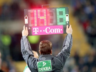 Vorübergehend werden im Fußball fünf Auswechslungen pro Spiel erlaubt. Foto: Franz-Peter Tschauner/dpa Vorübergehend werden im Fußball fünf Auswechslungen pro Spiel erlaubt. Foto: Franz-Peter Tschauner/dpa