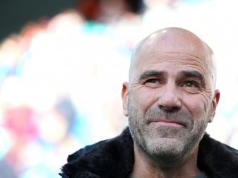 Peter Bosz vor Bundesliga-Neustart gelassen Peter Bosz vor Bundesliga-Neustart gelassen