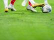 Fernab der Saisonfortsetzung gibt es Forderungen nach einem Umdenken im Fußball. Foto: Rolf Vennenbernd/dpa