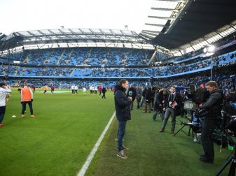 Premier-League-Klubs drohen Rückzahlungen von TV-Geldern Premier-League-Klubs drohen Rückzahlungen von TV-Geldern