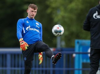 Markus Schubert wurde beim FC Schalke 04 zur Nummer 1 befördert. Foto: Tim Rehbein/FC Schalke 04/RHR-FOTO/dpa