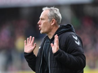 Befürwortet die Fortsetzung der Bundesliga: Freiburg-Coach Christian Streich. Foto: Patrick Seeger/dpa Befürwortet die Fortsetzung der Bundesliga: Freiburg-Coach Christian Streich. Foto: Patrick Seeger/dpa