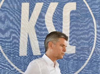 Gibt sein Amt als KSC-Präsident ab: Ingo Wellenreuther. Foto: Thomas Kienzle/dpa Gibt sein Amt als KSC-Präsident ab: Ingo Wellenreuther. Foto: Thomas Kienzle/dpa