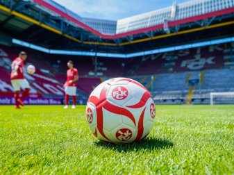 Der 1. FC Kaiserslautern setzt auf Gespräche zwischen dem DFB und den Drittliga-Clubs. Foto: Uwe Anspach/dpa Der 1. FC Kaiserslautern setzt auf Gespräche zwischen dem DFB und den Drittliga-Clubs. Foto: Uwe Anspach/dpa