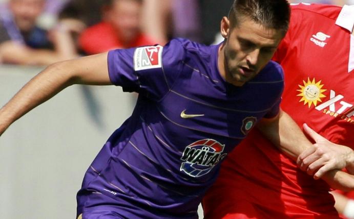 Nasarow trifft per Foulelfmeter zum 1:0