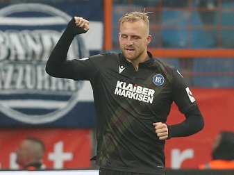 Philipp Hofmann trifft in der 66. Minute zum 1:0 Philipp Hofmann trifft in der 66. Minute zum 1:0