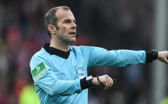 Marco Fritz beschrieb die Stimmung im Kölner Videokeller bei der Wiederaufnahme des Bundesliga-Spielbetriebs als «angespannt». Foto: Patrick Seeger/dpa