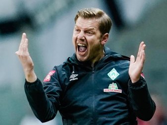 Cheftrainer Florian Kohfeldt trifft mit Werder Bremen auf Bayer Leverkusen. Foto: Uwe Anspach/dpa Cheftrainer Florian Kohfeldt trifft mit Werder Bremen auf Bayer Leverkusen. Foto: Uwe Anspach/dpa