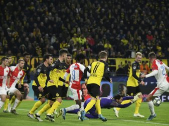 Slavia Prag beim Duell mit Borussia Dortmund Slavia Prag beim Duell mit Borussia Dortmund