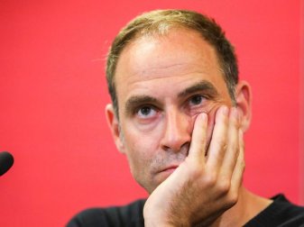 Geschäftsführer Oliver Mintzlaff macht sich langsam Sorgen um das sportliche Ziel von RB Leipzig. Foto: Jan Woitas/dpa-Zentralbild/dpa Geschäftsführer Oliver Mintzlaff macht sich langsam Sorgen um das sportliche Ziel von RB Leipzig. Foto: Jan Woitas/dpa-Zentralbild/dpa