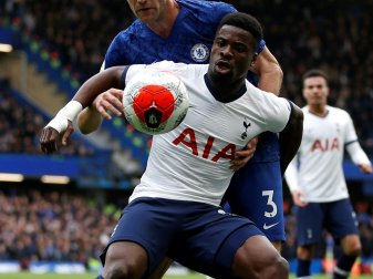 Serge Aurier verstößt erneut gegen die Coronaregeln Serge Aurier verstößt erneut gegen die Coronaregeln