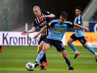 Rode (l.) warnt vor dem drohenden Abstiegskampf Rode (l.) warnt vor dem drohenden Abstiegskampf