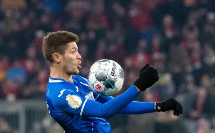 Zurück im Training, aber noch nicht einsatzbereit: Hoffenheims Andrej Kramaric. Foto: Matthias Balk/dpa