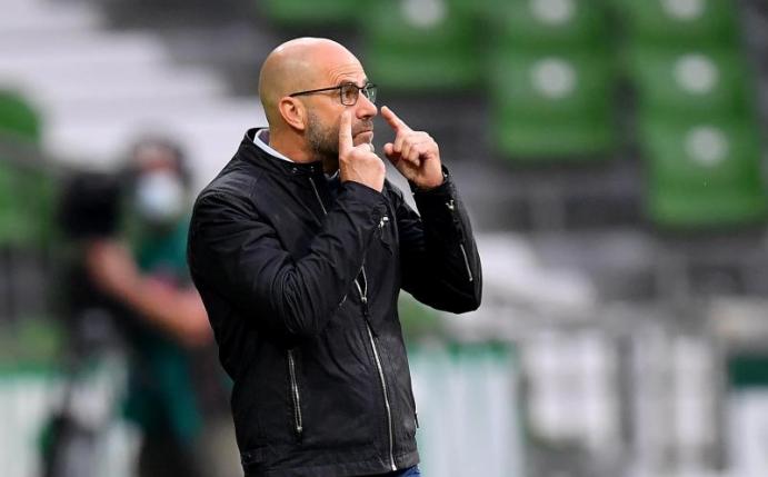 Hat mit Leverkusen die Gladbacher Borussia vor Augen: Bayer-Coach Peter Bosz. Foto: Stuart Franklin/Getty-Pool/dpa