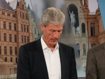 Kritisiert den Restart der 3. Liga: Helmut Holter