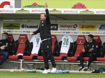 Trainer Florian Kohfeldt feierte mit Werder einen wichtigen Auswärtssieg. Foto: Thomas Kienzle/AFP-Pool/dpa Trainer Florian Kohfeldt feierte mit Werder einen wichtigen Auswärtssieg. Foto: Thomas Kienzle/AFP-Pool/dpa