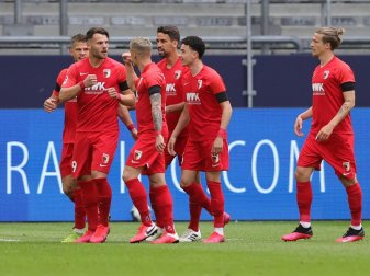 Der FC Augsburg gewinnt auf Schalke mit 3:0 Der FC Augsburg gewinnt auf Schalke mit 3:0