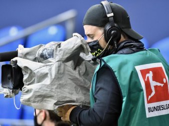Amazon hat sich weitere TV-Rechte für die Fußball-Bundesliga gesichert. Foto: Martin Meissner/AP-Pool/dpa Amazon hat sich weitere TV-Rechte für die Fußball-Bundesliga gesichert. Foto: Martin Meissner/AP-Pool/dpa
