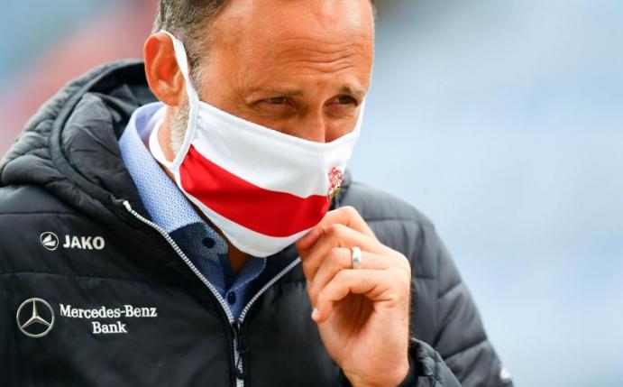 VfB-Coach Pellegrino Matarazzo trifft mit seinem Team im Spitzenspiel auf den HSV. Foto: Stuart Franklin/Getty Images Europe/Pool/dpa