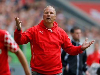 Empfiehlt den Schalkern Ralf Fährmann: Oliver Reck Empfiehlt den Schalkern Ralf Fährmann: Oliver Reck