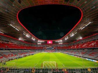 Uli Hoeneß würdigt die Allianz Arena als Meilenstein Uli Hoeneß würdigt die Allianz Arena als Meilenstein