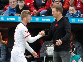 Trainer Julian Nagelsmann (r) hofft auf einen Verbleib von Timo Werner bei RB Leipzig. Foto: Roland Weihrauch/dpa Trainer Julian Nagelsmann (r) hofft auf einen Verbleib von Timo Werner bei RB Leipzig. Foto: Roland Weihrauch/dpa