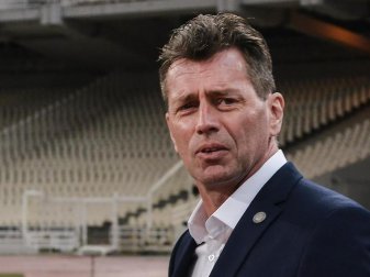 Der BVB beendete die Zusammenarbeit mit Michael Skibbe. Foto: Angelos Tzortzinis/dpa Der BVB beendete die Zusammenarbeit mit Michael Skibbe. Foto: Angelos Tzortzinis/dpa