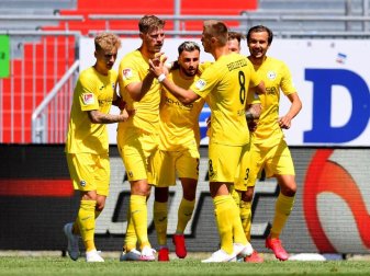 Die Bielefelder liegen weiter auf Aufstiegskurs. Foto: Stuart Franklin/Getty Images Europe/Pool/dpa Die Bielefelder liegen weiter auf Aufstiegskurs. Foto: Stuart Franklin/Getty Images Europe/Pool/dpa