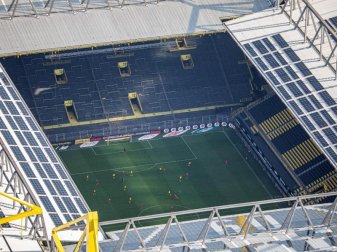 Die Fußball-Bundesliga könnte laut einem Bericht ab September in die neue Saison starten. Foto: Marcel Kusch/dpa