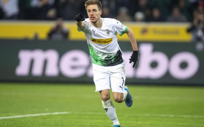 Patrick Herrmann steht erstmals seit dem Neustart in Mönchengladbachs Startformation. Foto: David Inderlied/dpa