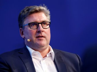 Axel Hellmann freut sich über gelungene Kampagne Axel Hellmann freut sich über gelungene Kampagne