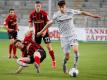 Bayer Leverkusen kämpft noch um den Verbleib von Kai Havertz (r). Foto: Ronald Wittek/epa/Pool/dpa