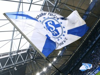 Härtefallantrag: Schalke entschuldigt sich bei Fans Härtefallantrag: Schalke entschuldigt sich bei Fans