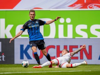 Dennis Srbeny (l.) glaubt weiter an den Klassenerhalt