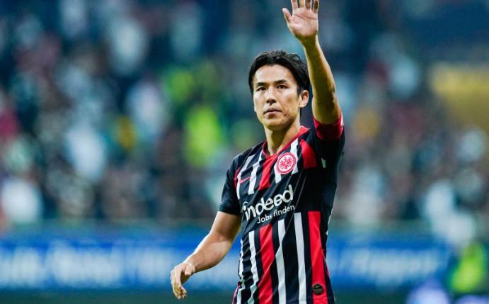 Wird im Rhein-Main-Derby gegen den FSV Mainz 05 einen Bundesligarekord aufstellen: Makoto Hasebe von Eintracht Frankfurt. Foto: Uwe Anspach/dpa