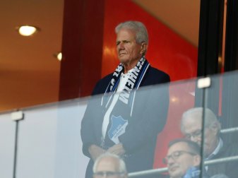 TSG-Mäzen Hopp wurde Opfer von Beleidigungen und Häme TSG-Mäzen Hopp wurde Opfer von Beleidigungen und Häme
