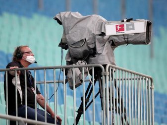 Der Milliarden-Poker der Fußball-Bundesliga beginnt. Foto: Alexander Hassenstein/Getty Images Europe/Pool/dpa Der Milliarden-Poker der Fußball-Bundesliga beginnt. Foto: Alexander Hassenstein/Getty Images Europe/Pool/dpa