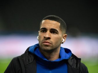 Schalke-Kapitän Omar Mascarell muss an den Adduktoren operiert werden. Foto: Soeren Stache/dpa-Zentralbild/dpa Schalke-Kapitän Omar Mascarell muss an den Adduktoren operiert werden. Foto: Soeren Stache/dpa-Zentralbild/dpa