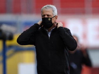 Würde gerne weiter fünfmal wechseln können: BVB-Coach Lucien Favre. Foto: Lars Baron/Getty Images Europe/Pool/dpa